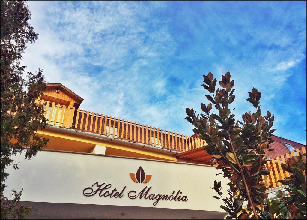 Hotel Magnolia บาลาตอนส์เซแปซด์ ภายนอก รูปภาพ